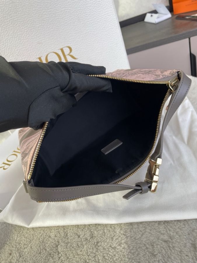 Dior 迪奧動物園系列粉色飯盒合 尺寸22*13 配塵袋-7