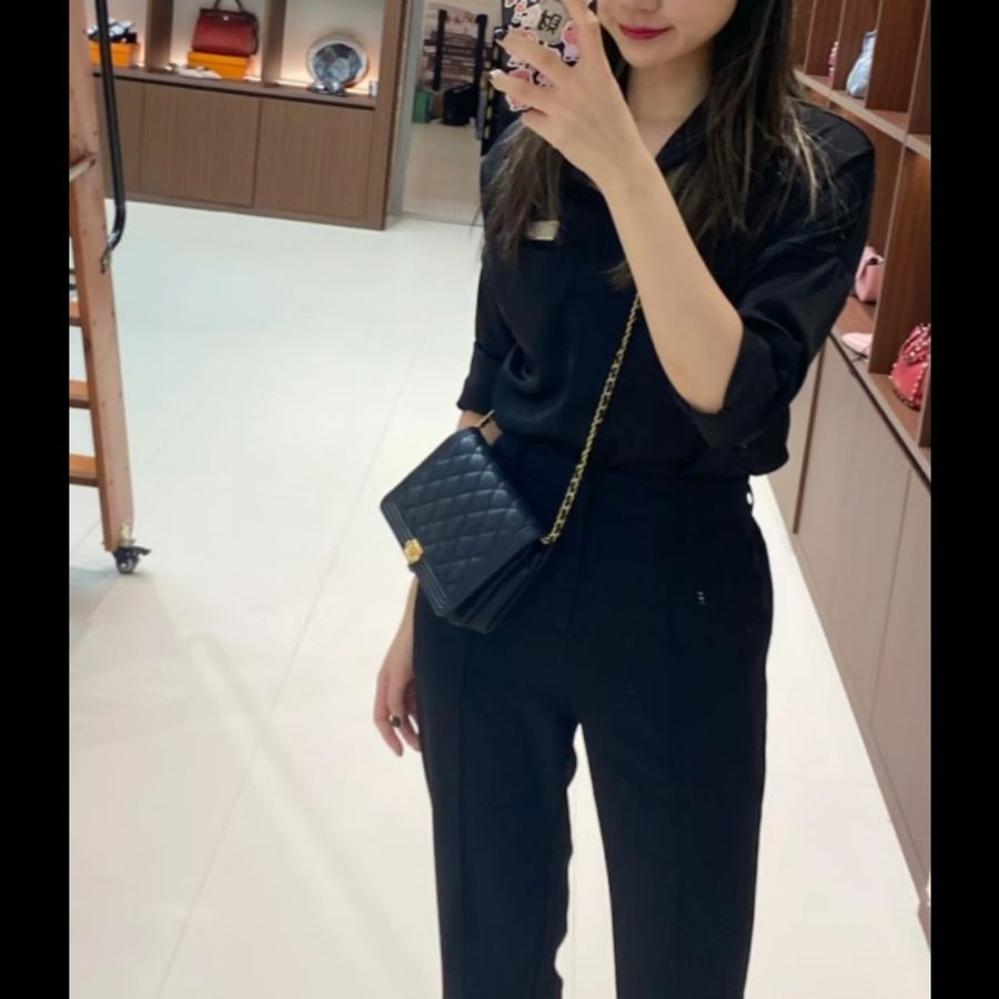 Chanel 香奈兒 Boy WOC 黑色荔枝紋牛皮 淡金扣-3