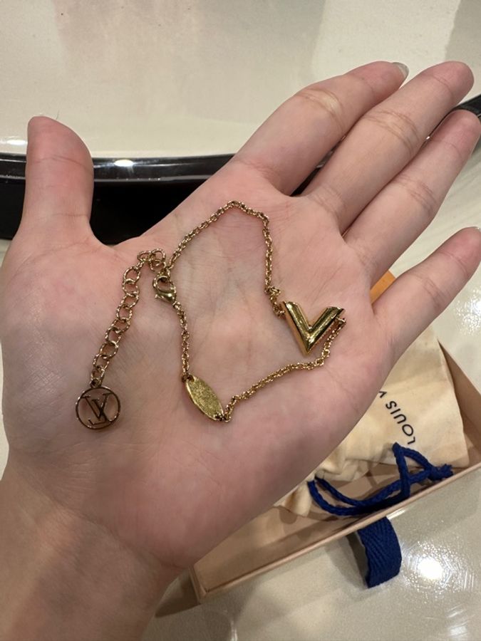 Louis Vuitton Essental V 手鍊 金色-5