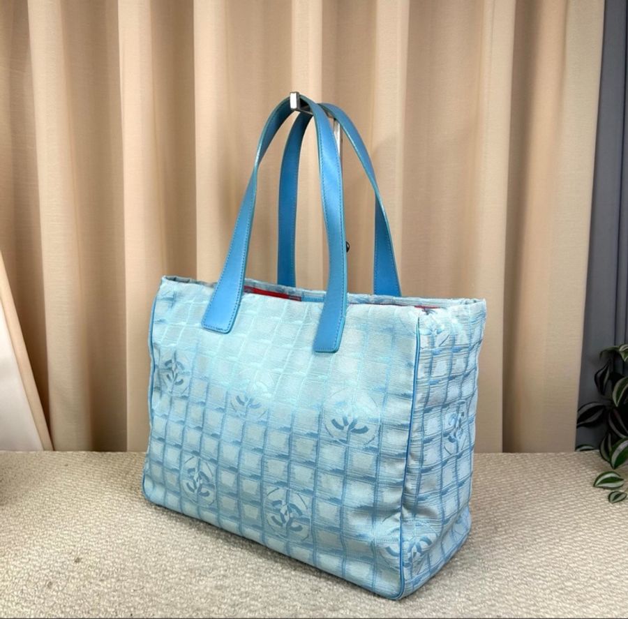 【清爽夏日冰藍🧊Cocah的價錢買香奈兒😚】Chanel藍色冰格托特包｜帆布包｜手提包-7
