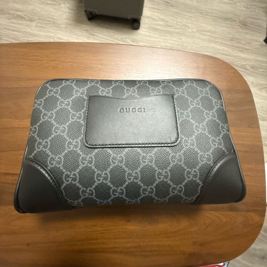 Gucci Emblem Small crossbody bag-0