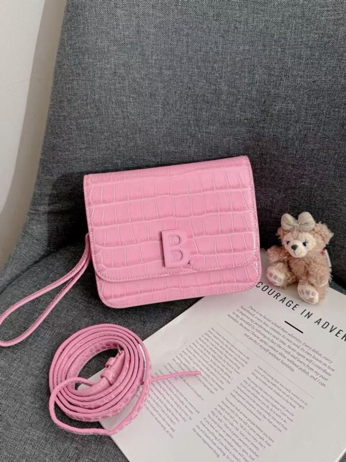 【威選精品|Balenciaga 粉色鱷魚壓紋 豆腐包】-1