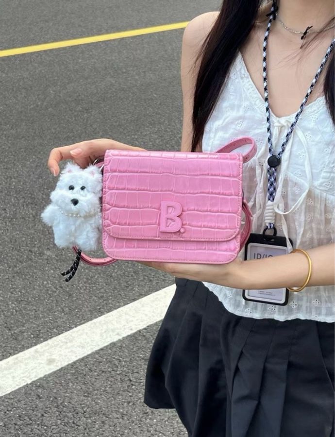 【威選精品|Balenciaga 粉色鱷魚壓紋 豆腐包】-3