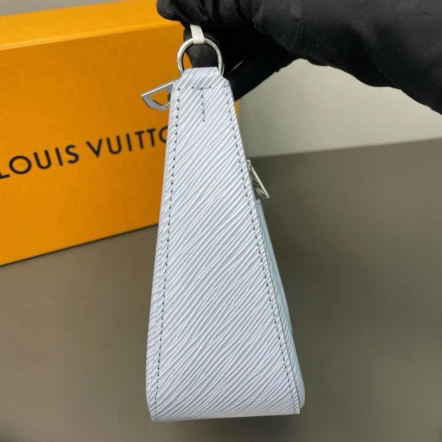 【威選精品|LV Marelle 淺藍色銀扣斜背包|芯片款】-10