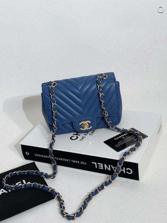 【威選精品|Chanel 電光藍金扣 V紋 方胖子】-0