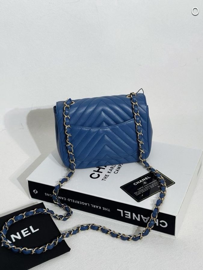 【威選精品|Chanel 電光藍金扣 V紋 方胖子】-6