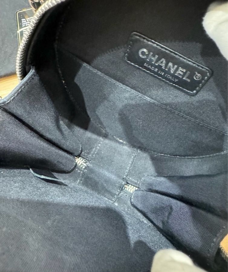 【威選精品|Chanel 星空亮片圓餅包 黑銀配色】-10