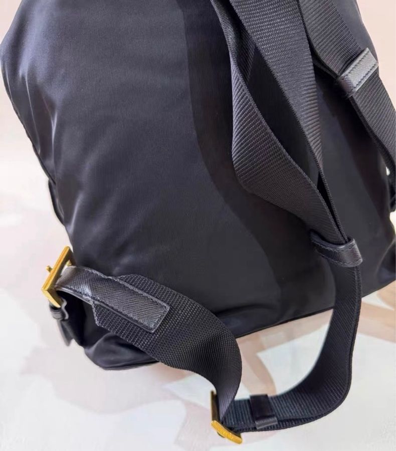 【威選精品|Prada 機器人降落傘後背包】-6
