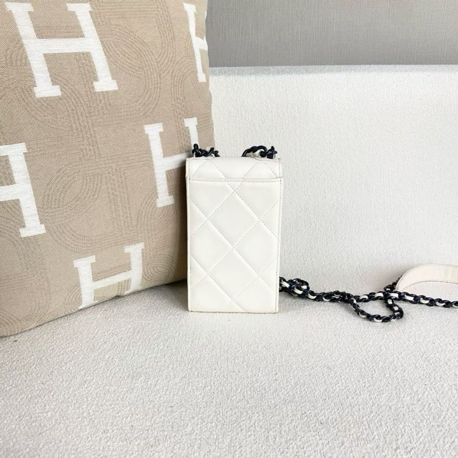 【威選精品|CHANEL 19 Bag 直式手機包】-6