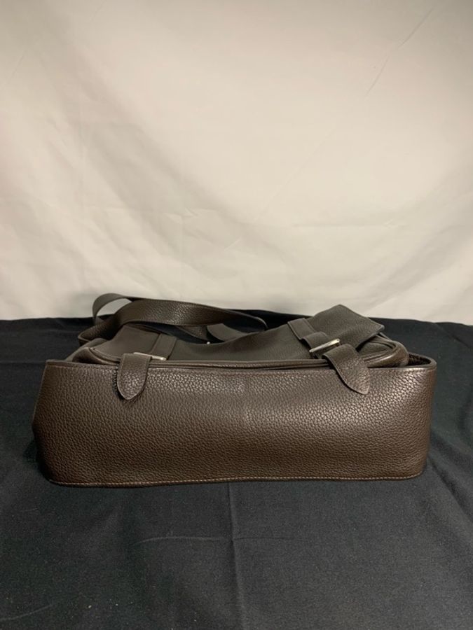 愛馬仕 Hermes  銀扣棕色男士郵差公文包 單肩斜挎包 框 P Togo皮-4