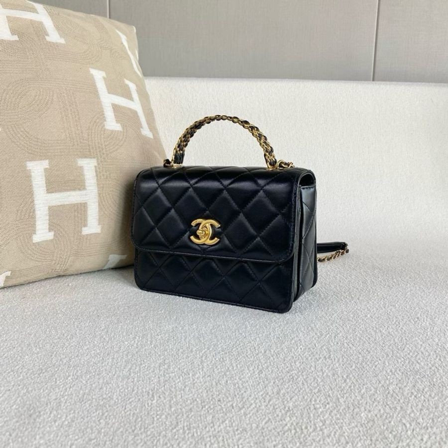 【威選精品|CHANEL 23P 黑金鏤空手柄豆腐包】-8