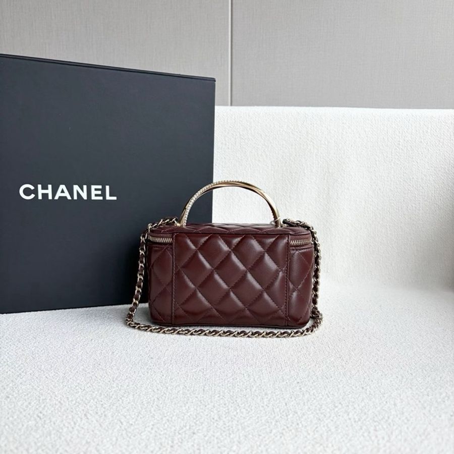 【威選精品|CHANEL 酒紅水鑽手柄盒子化妝包】-6