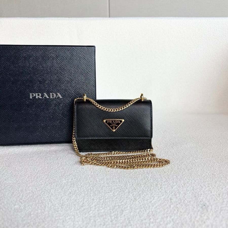 【威選精品|PRADA Saffiano 迷你鏈條卡片夾】-3