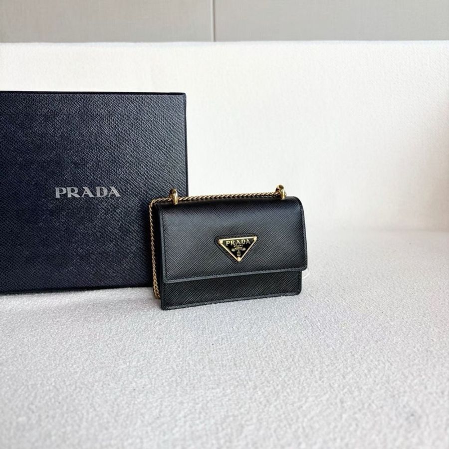 【威選精品|PRADA Saffiano 迷你鏈條卡片夾】-9