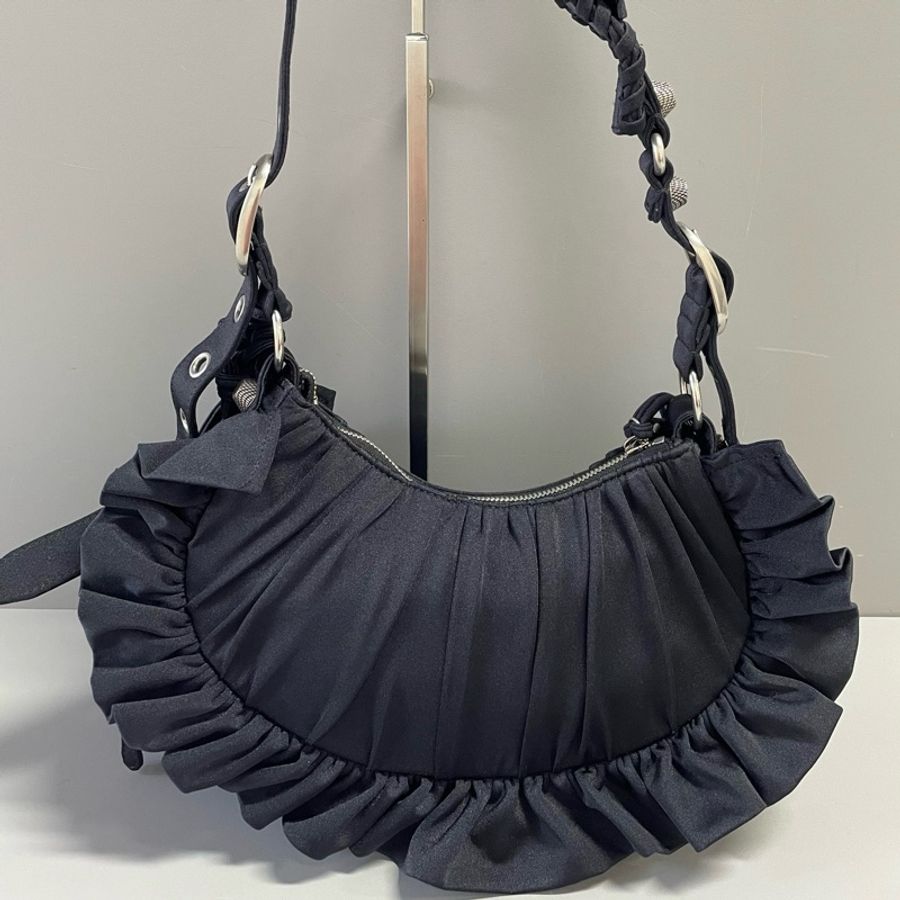 Balenciaga 巴黎世家 黑銀降落傘 le cagole xs 荷葉邊豌豆包 月牙包機車包肩背包斜背包-2