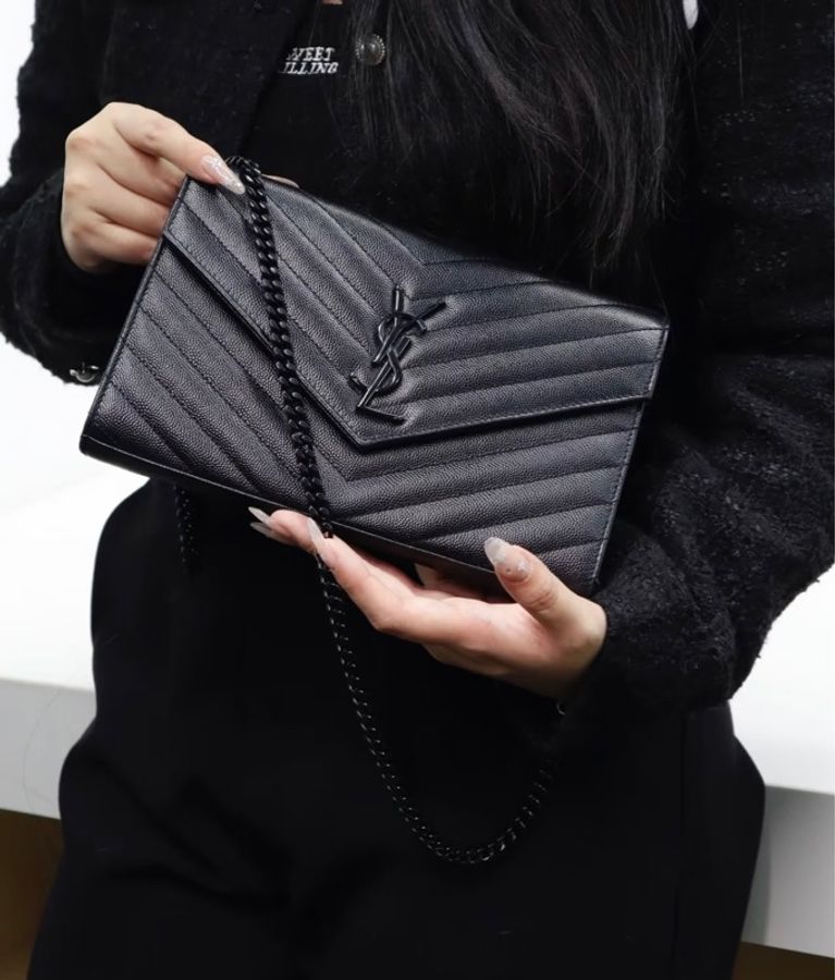 #高CP#現貨不用等#時尚有型#YSL 魚子醬信封包-0