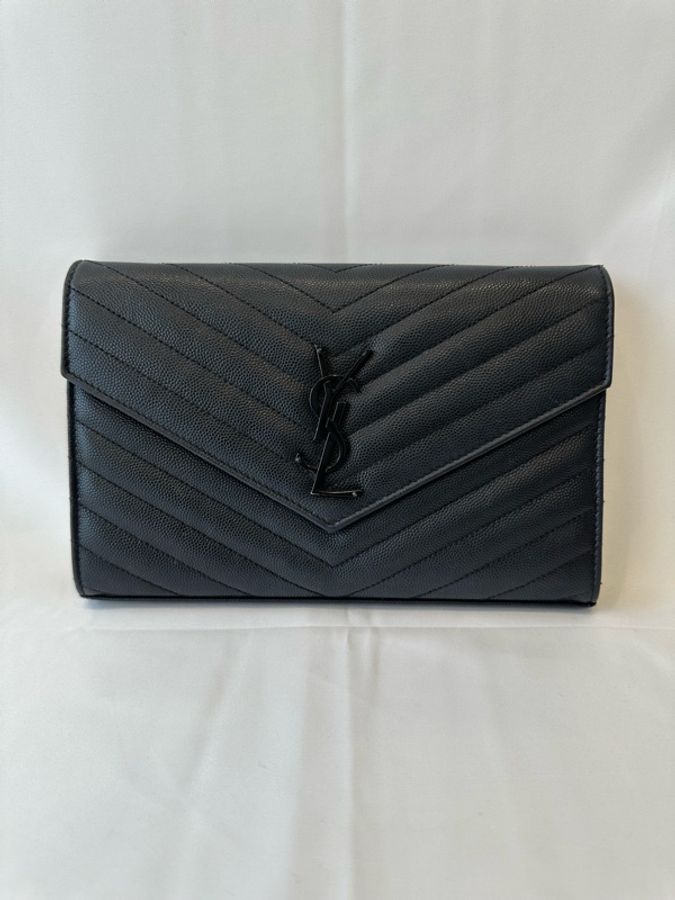 #高CP#現貨不用等#時尚有型#YSL 魚子醬信封包-2