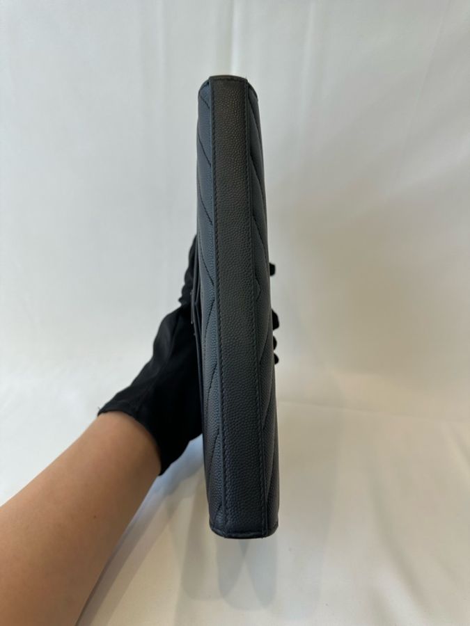 #高CP#現貨不用等#時尚有型#YSL 魚子醬信封包-9