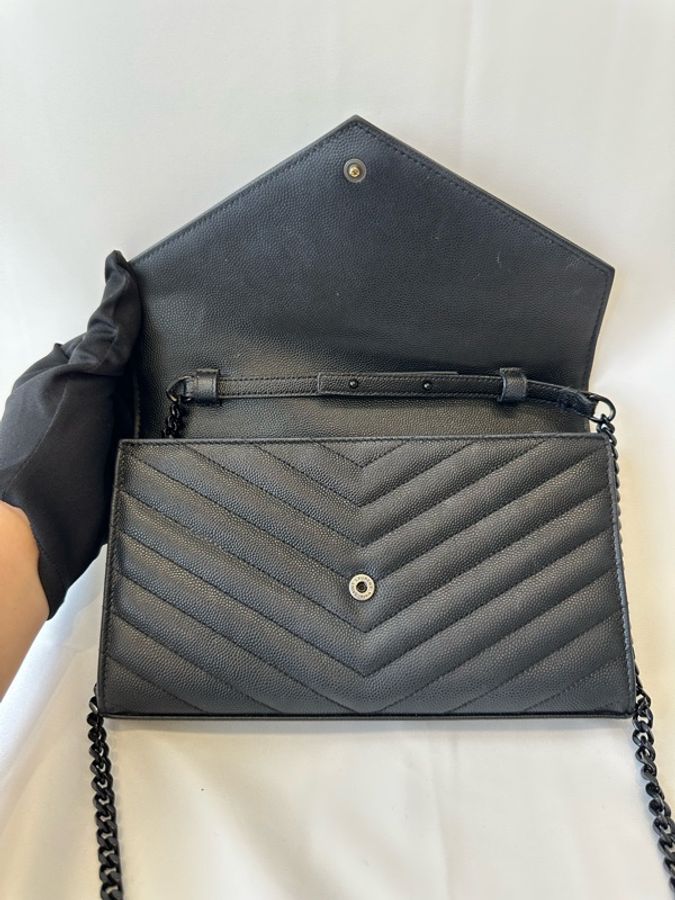 #高CP#現貨不用等#時尚有型#YSL 魚子醬信封包-11
