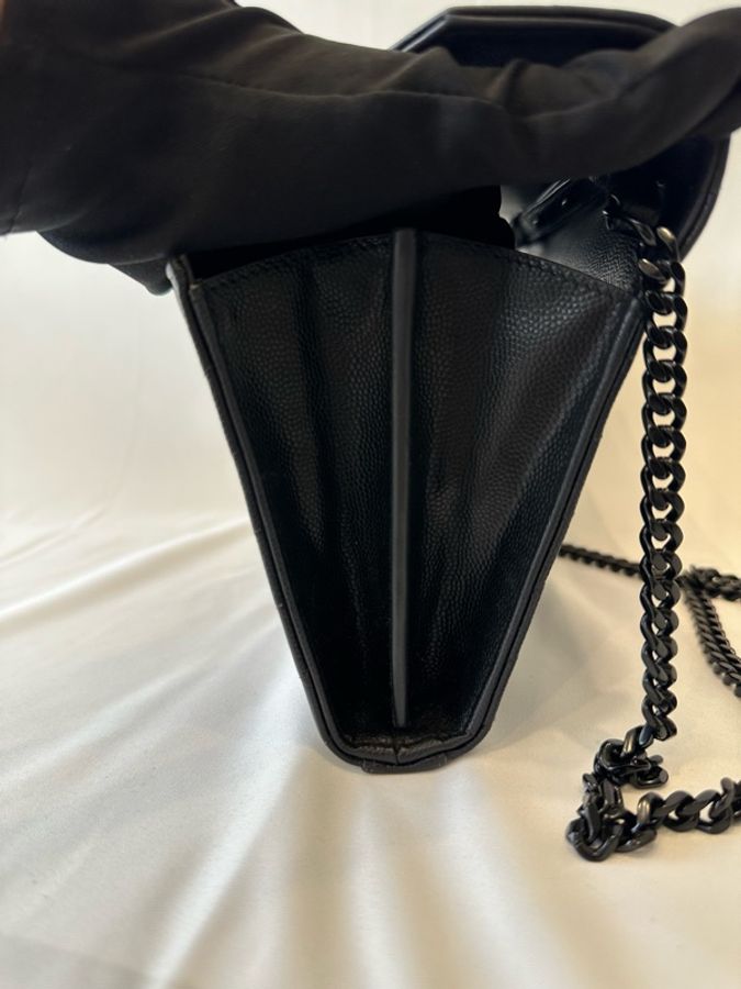 #高CP#現貨不用等#時尚有型#YSL 魚子醬信封包-17