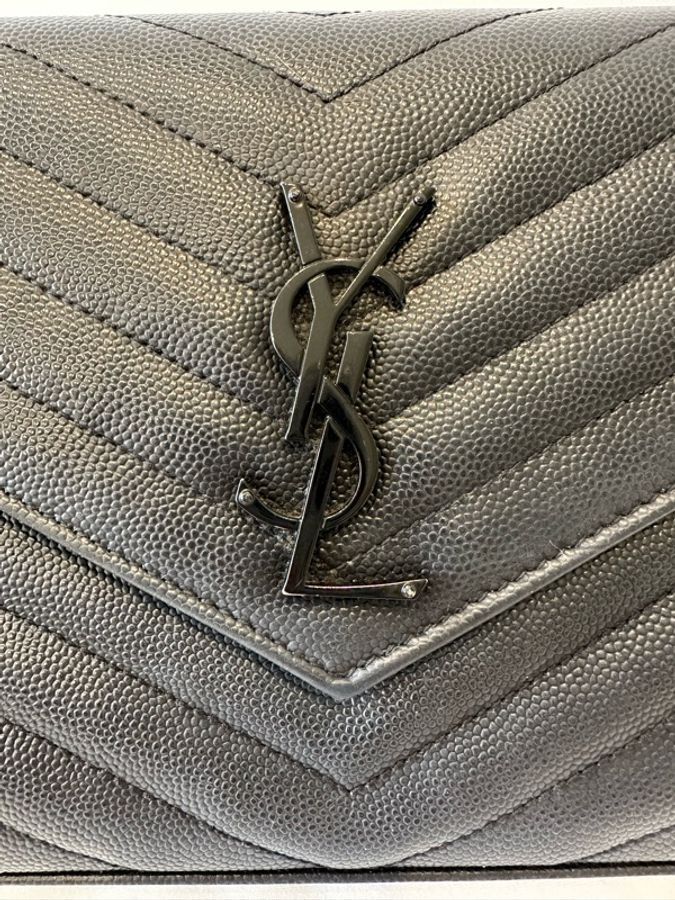 #高CP#現貨不用等#時尚有型#YSL 魚子醬信封包-19