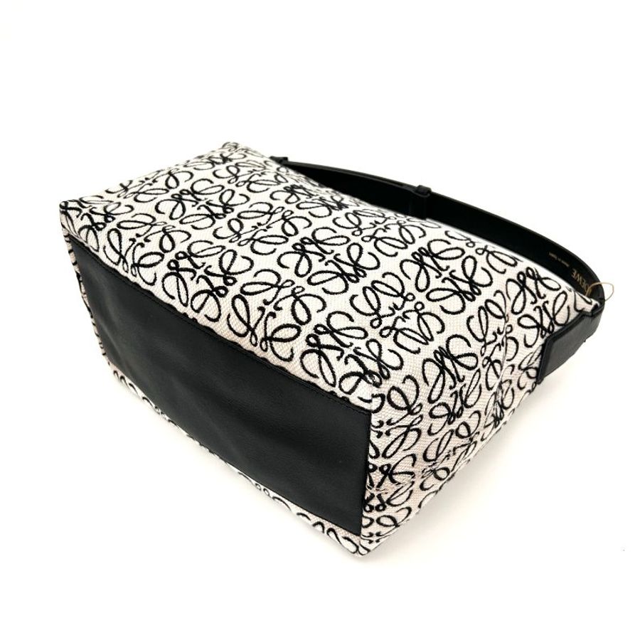 LOEWE 黑白Cubi Anagram老花刺繡帆布手提飯盒包 25*22*17 98新配件塵袋-4