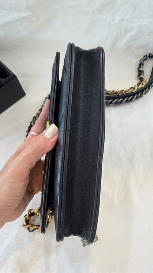 美兔精品 Chanel 19 woc 羊皮-10