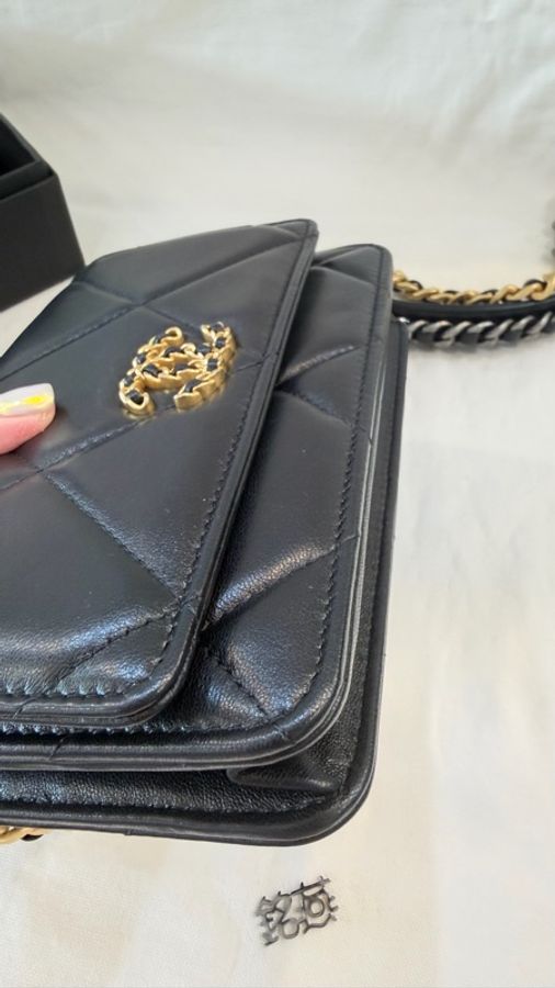 美兔精品 Chanel 19 woc 羊皮-11
