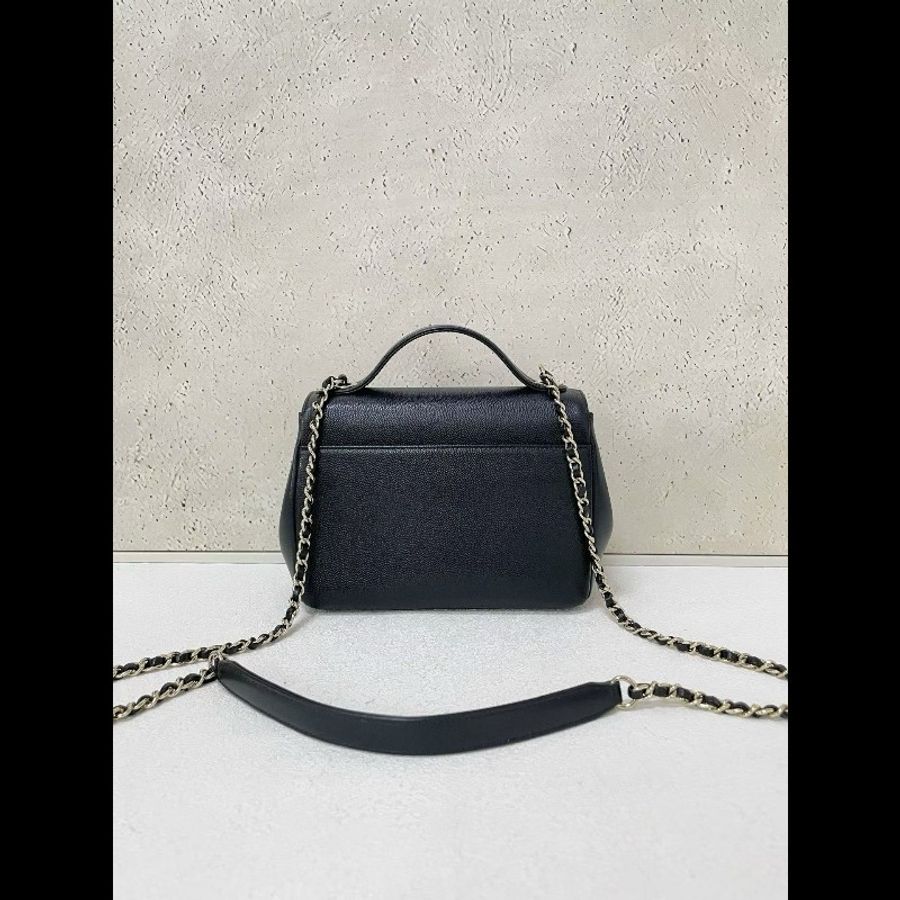 Chanel small affinity
黑金郵差-2