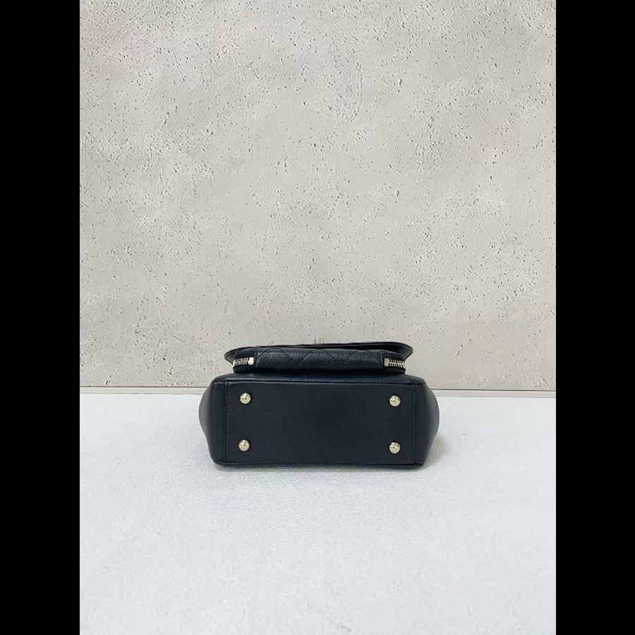 Chanel small affinity
黑金郵差-3