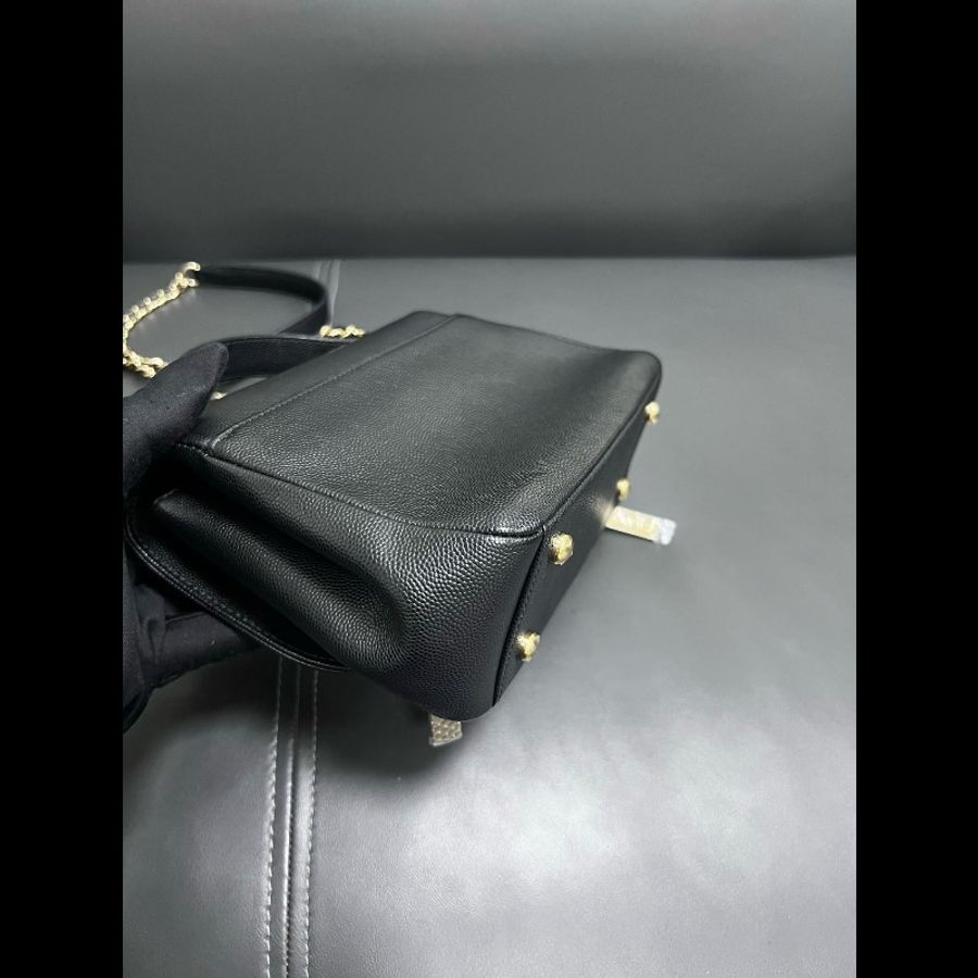 Chanel small affinity
黑金郵差-9