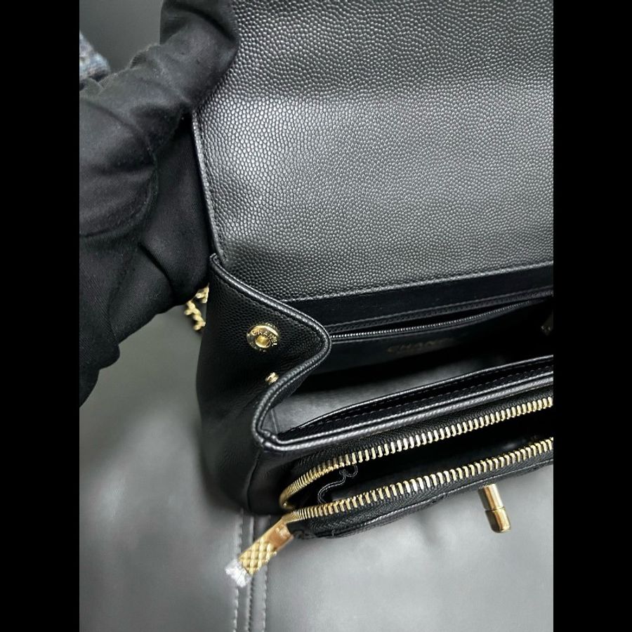 Chanel small affinity
黑金郵差-10