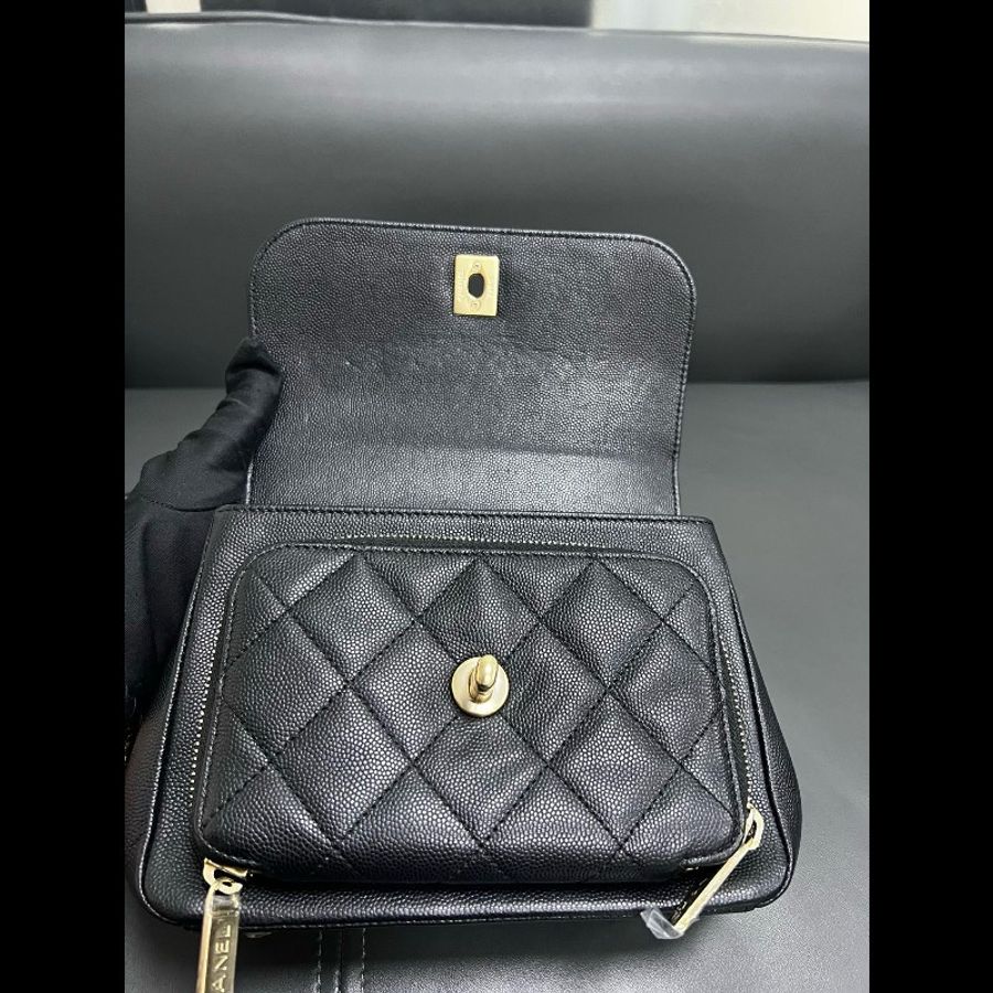 Chanel small affinity
黑金郵差-16