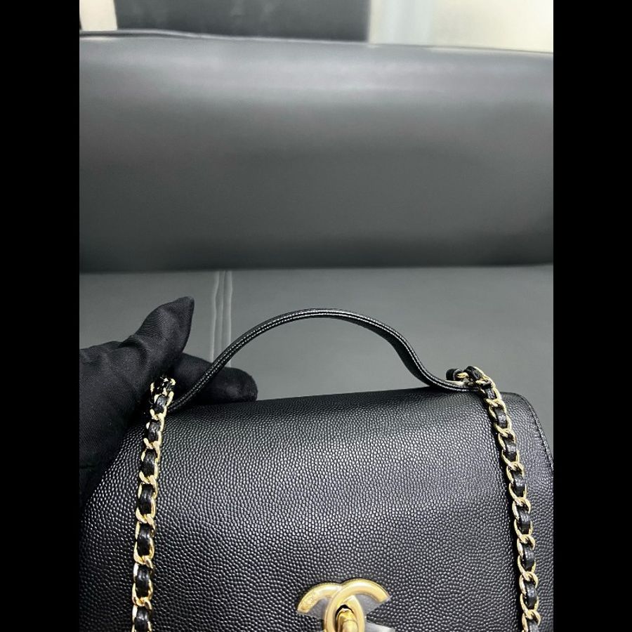 Chanel small affinity
黑金郵差-23