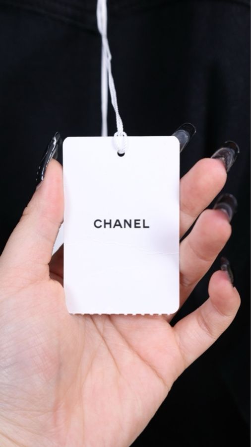 Chanel 23A达喀尔隐藏款cc黑色丹宁牛仔山茶花满印牛仔外套-34