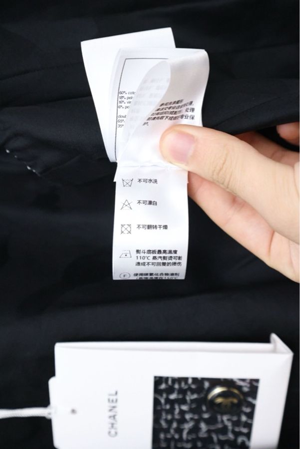 Chanel23P黑白粗花呢双排金扣背心马甲-17