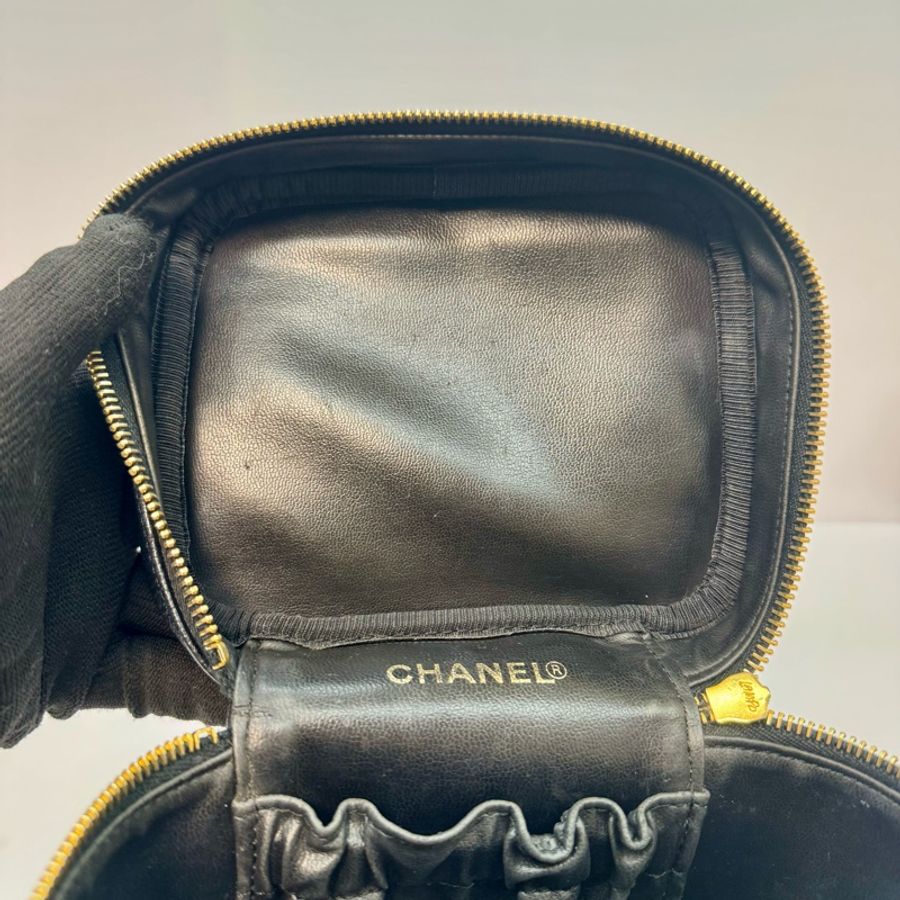 CHANEL 香奈兒 Vintage 大雙C荔枝紋手提化妝包 4開-5