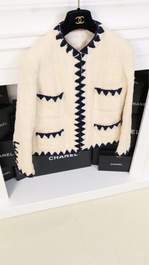 Chanel 1992年秋冬高定系列黑白三角滚边四口袋外套-2