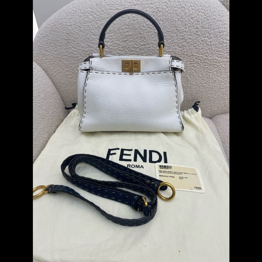 Fendi芬迪Peekaboo純白拼色,藏藍色手柄金扣-2