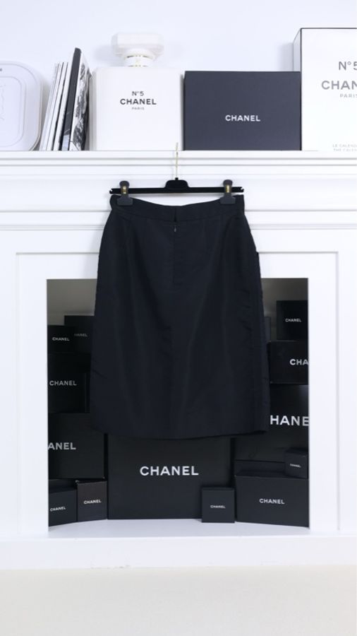 Chanel 90年秀款黑色翻领珍珠两口袋外套半裙套装FR40 23.6-5