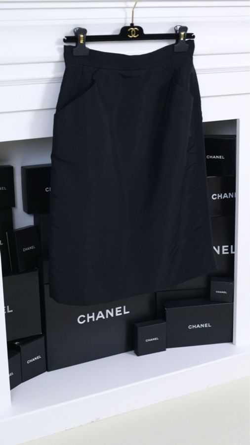 Chanel 90年秀款黑色翻领珍珠两口袋外套半裙套装FR40 23.6-9