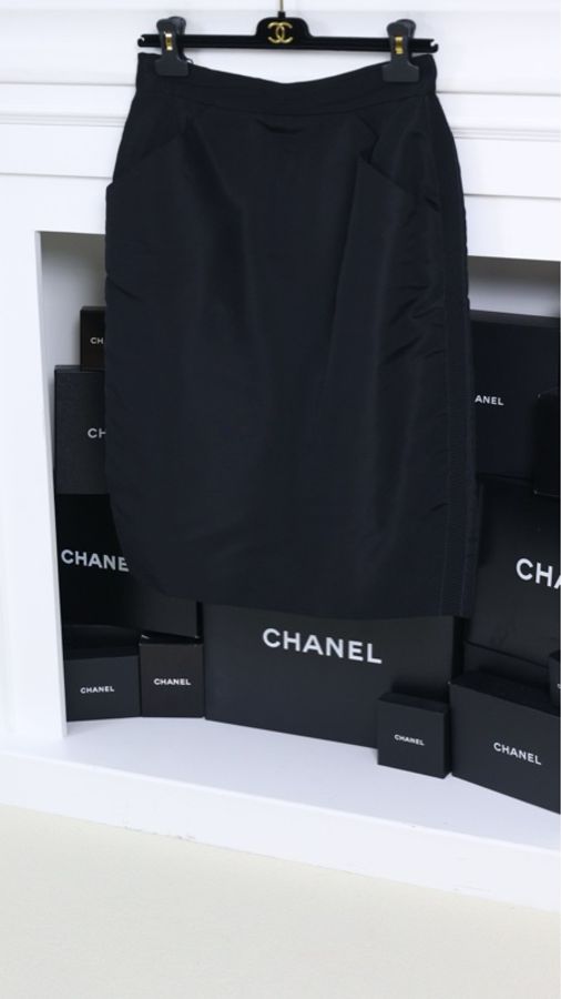 Chanel 90年秀款黑色翻领珍珠两口袋外套半裙套装FR40 23.6-10