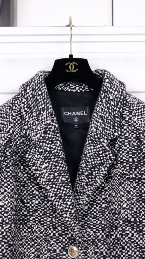 Chanel 20A高级手工坊系列秀款黑白粗花呢两口袋大衣长款外套-28