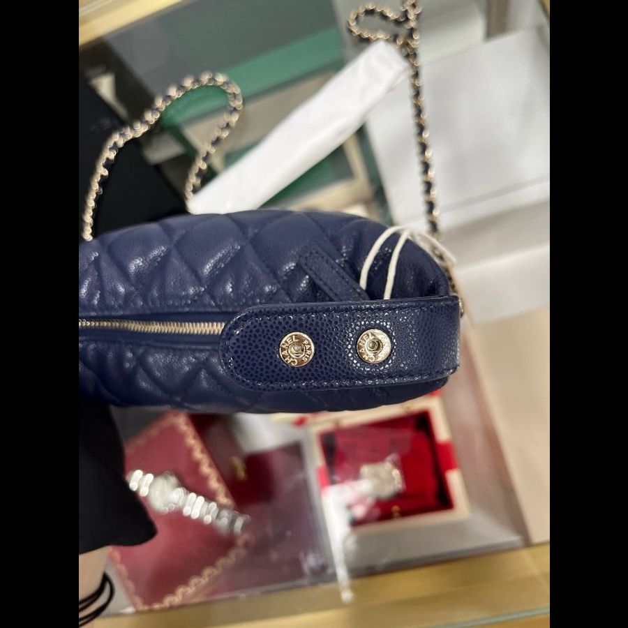 Chanel25A Hobo-5