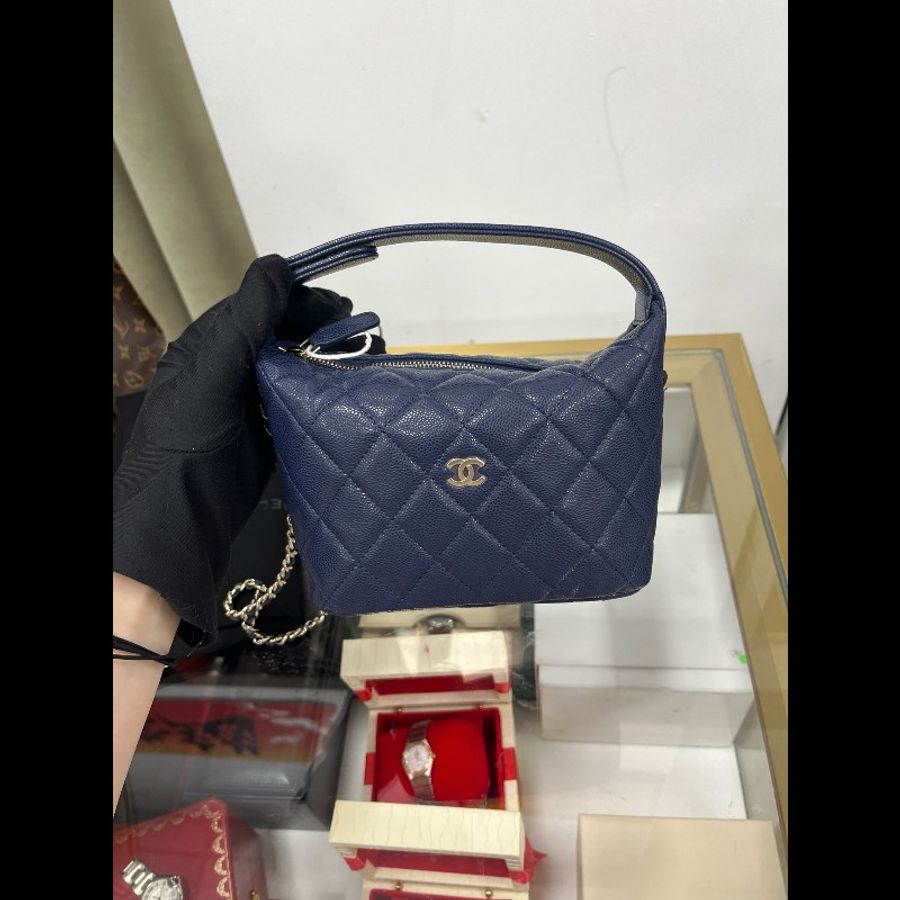 Chanel25A Hobo-9