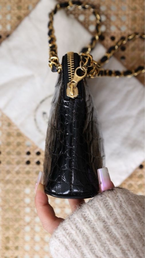 Chanel 1开鳄鱼皮稀有皮黑金mini bolide保龄球链条包单肩包-4