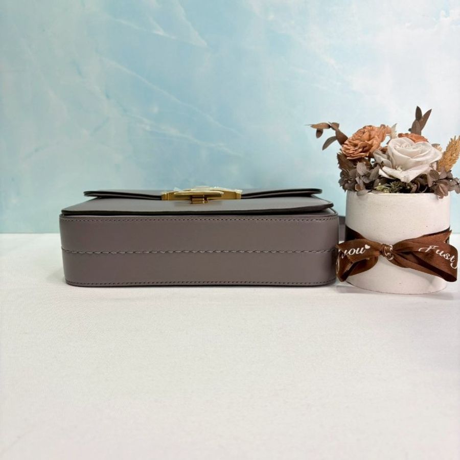 TOD'S T Timeless皮革掀蓋斜背包-6