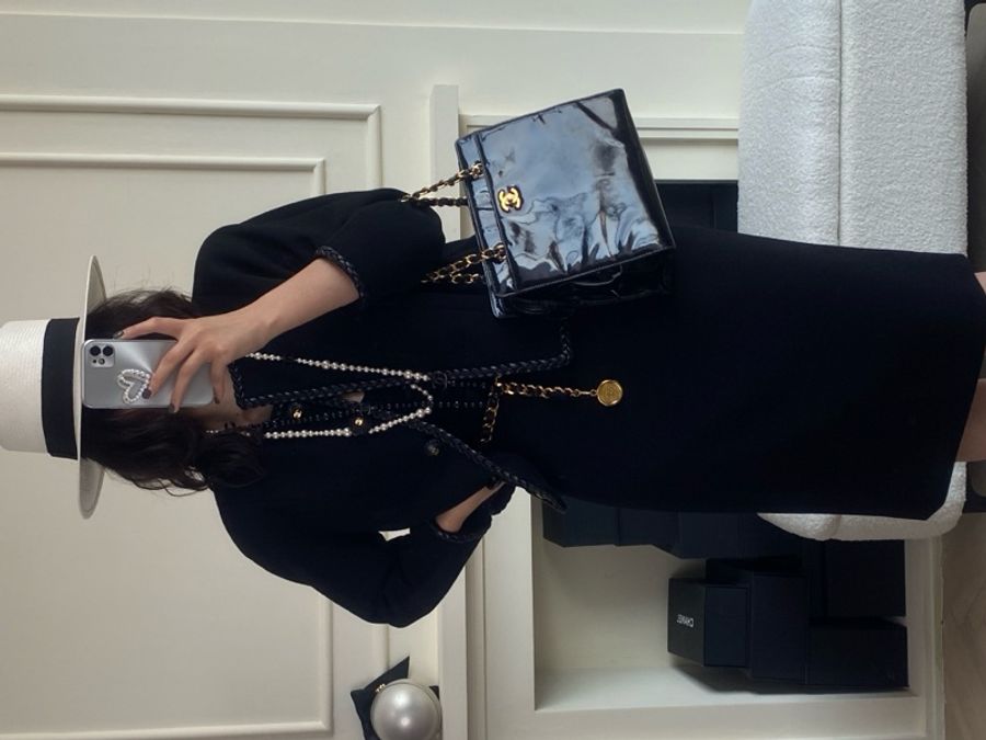 Chanel 92年秋冬皮扣皮革编花滚边黑金扣外套半裙套装-2