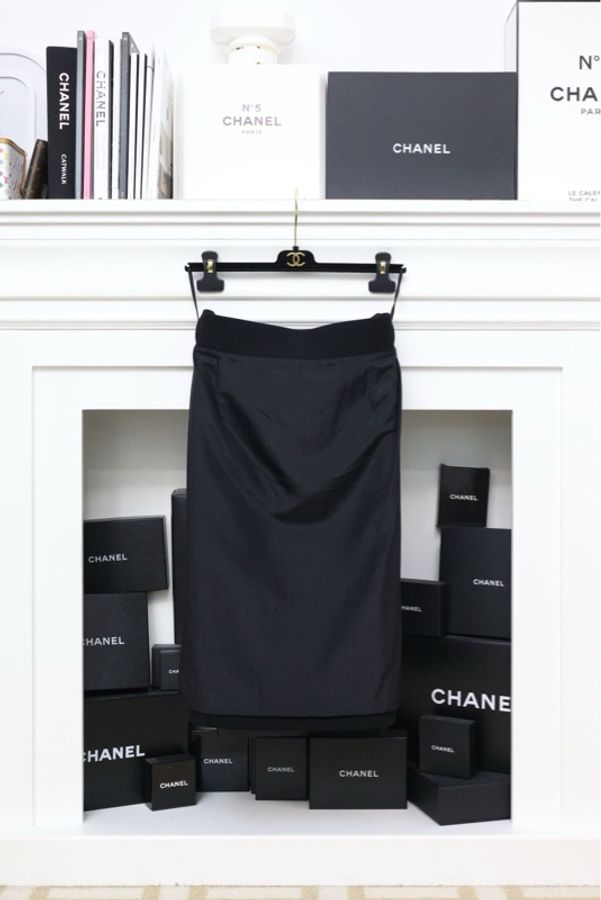 Chanel 92年秋冬皮扣皮革编花滚边黑金扣外套半裙套装-5