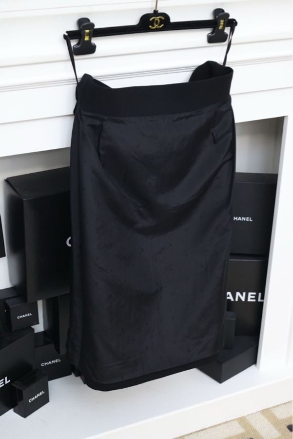Chanel 92年秋冬皮扣皮革编花滚边黑金扣外套半裙套装-6